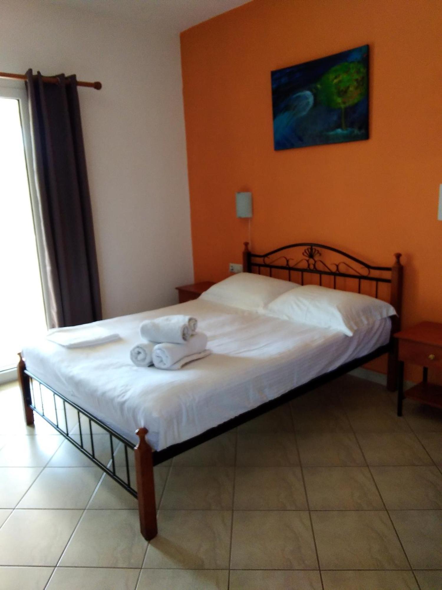 Emmanouil Appartement *