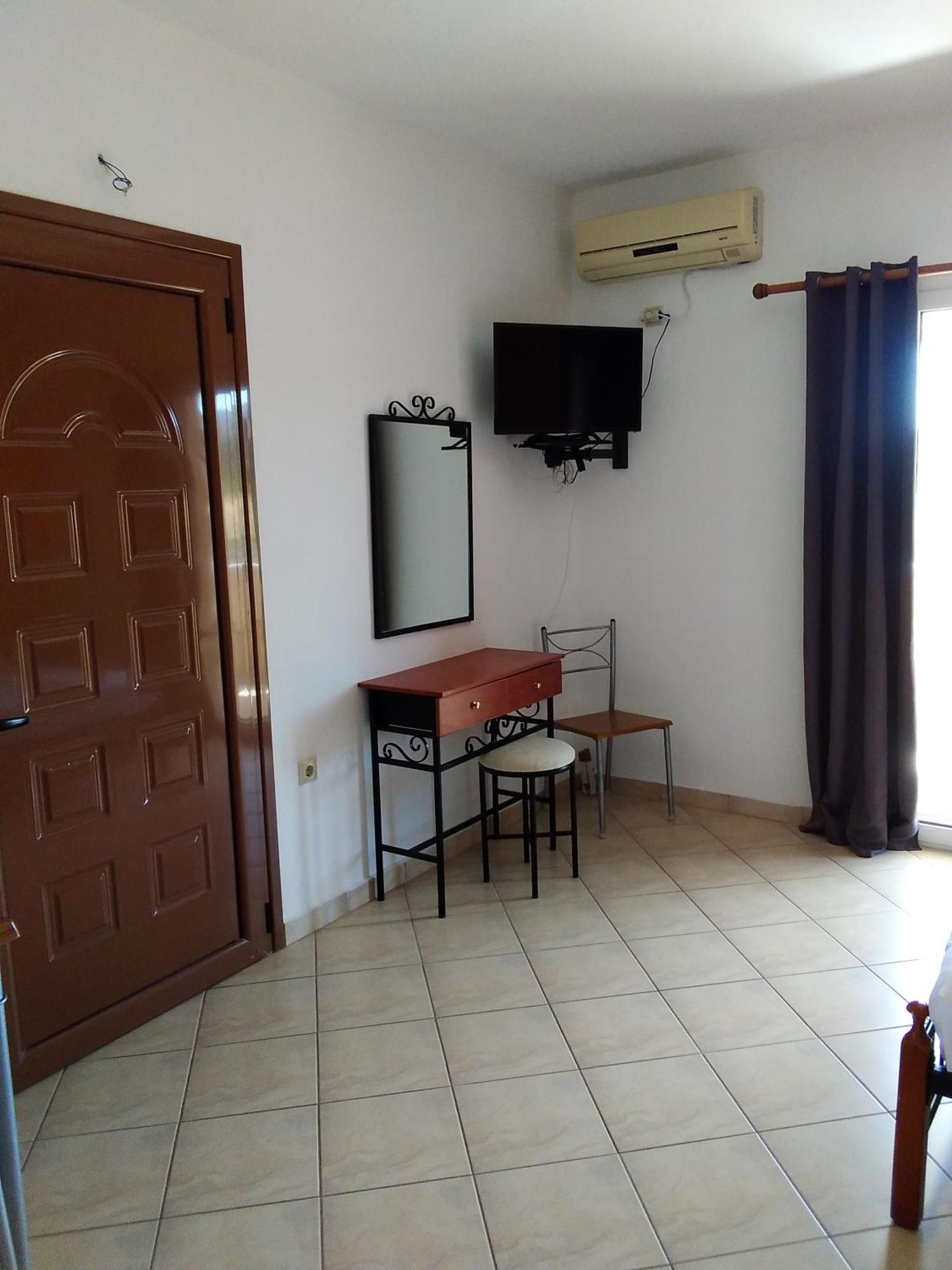 Emmanouil Appartement
